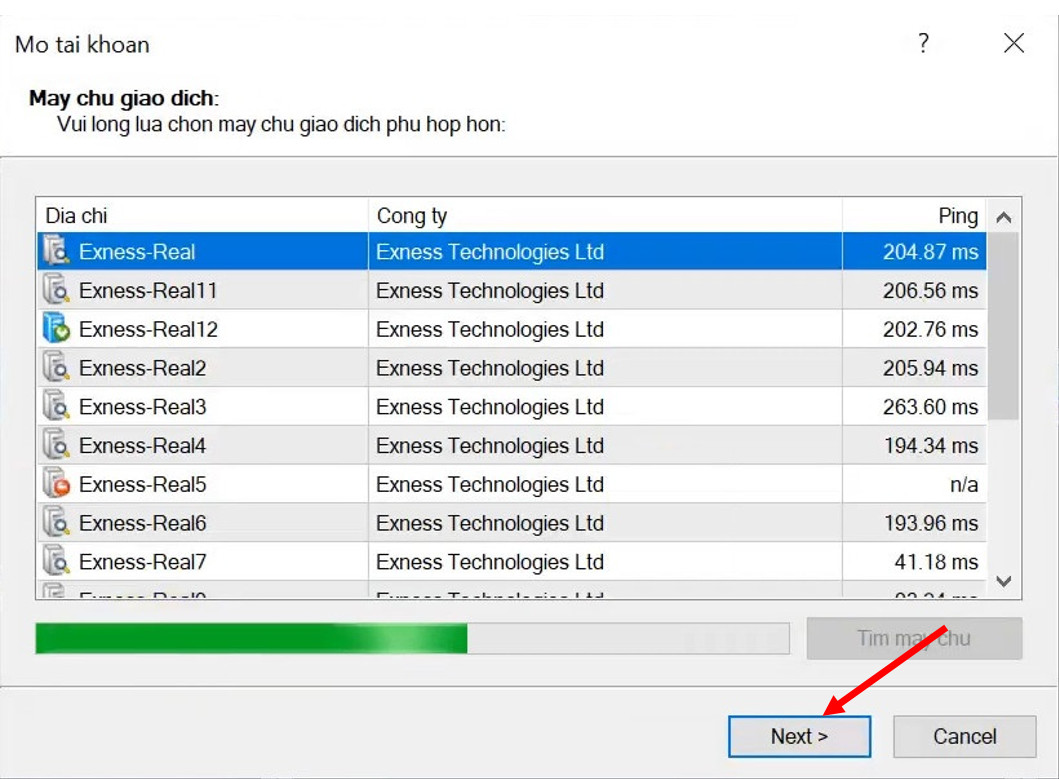 Mở phần mềm Metatrader 4 để tải các thông tin từ server về máy